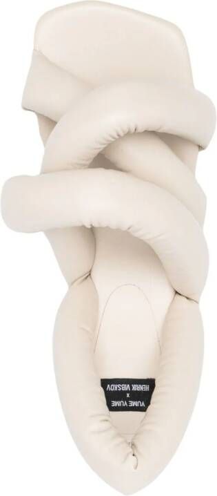 Henrik Vibskov Sausage sandalen met gekruiste bandjes Beige