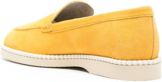 Hogan Suède loafers met logo-reliëf Geel