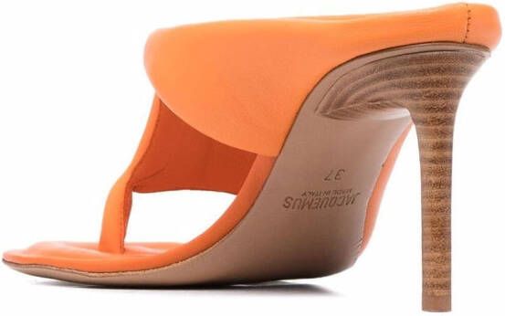 Jacquemus Asymmetrische muiltjes Oranje