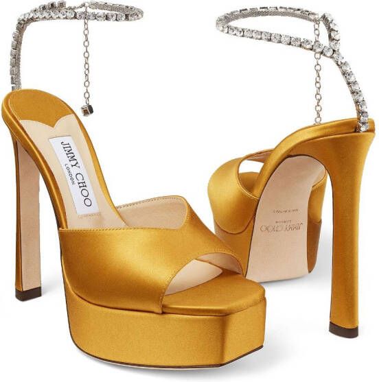 Jimmy Choo Saeda sandalen verfraaid met kristal Geel