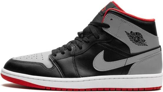 Jordan 1 Mid "Bred Shadow" sneakers Zwart