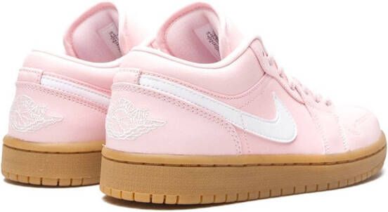 Jordan "Air 1 Low Arctic Pink Gum sneakers" Roze