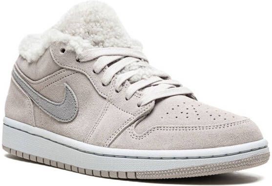 Jordan Air 1 Low SE "Sherpa Fleece" sneakers Grijs