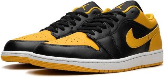 Jordan Air 1 Low "Yellow Orche" sneakers Zwart