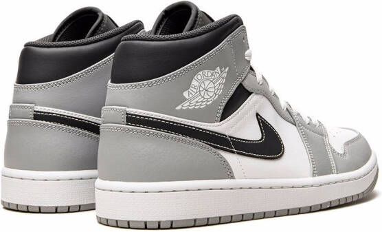 Jordan "Air 1 Mid Light Smoke Grey 2.0 sneakers" Grijs