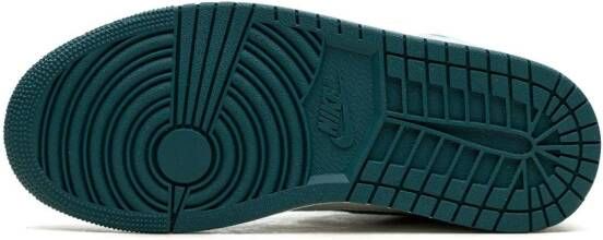 Jordan "Air 1 Mid SE Bleached Turquoise sneakers" Wit