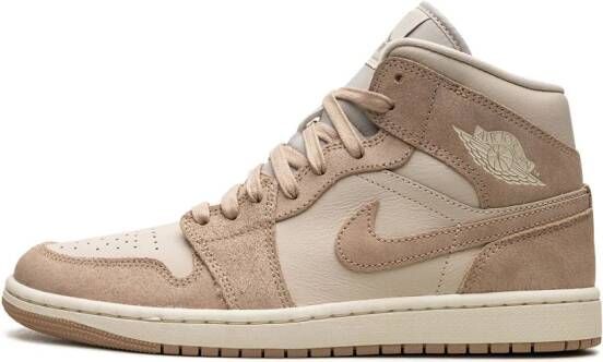 Jordan Air 1 Mid SE "Legend Light Brown" sneakers Beige