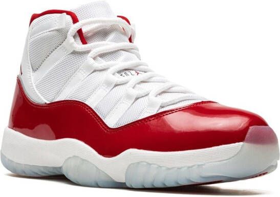 Jordan Air 11 "Cherry 2022" sneakers Wit