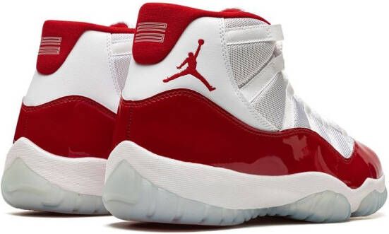 Jordan Air 11 "Cherry 2022" sneakers Wit
