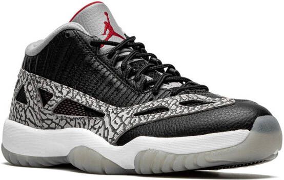 Jordan Air 11 low-top sneakers Zwart