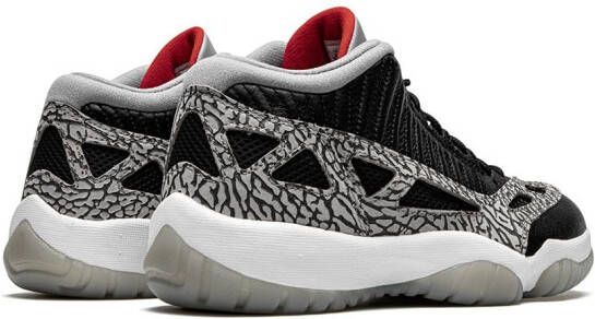 Jordan Air 11 low-top sneakers Zwart