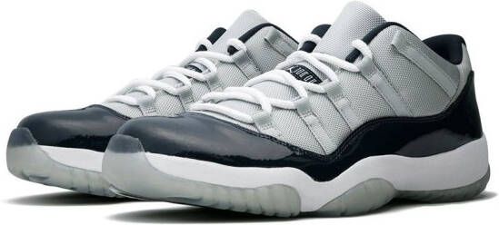 Jordan Air 11 Retro low-top sneakers Grijs