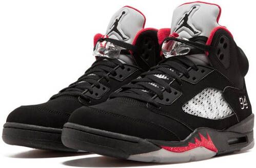 Jordan Air 5 Retro Supreme sneakers Zwart