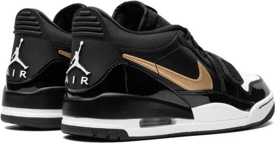 Jordan "Air Legacy 312 Low Black Metallic Gold sneakers" Zwart