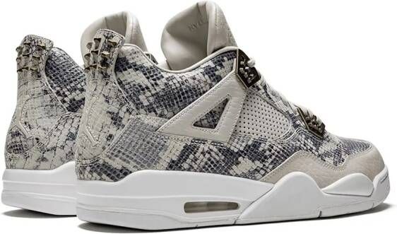 Jordan Air Retro 4 Premium sneakers Grijs