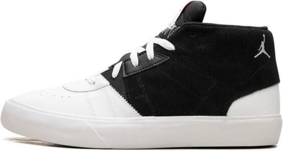 Jordan Air Series Mid "Black White University Red" sneakers Zwart