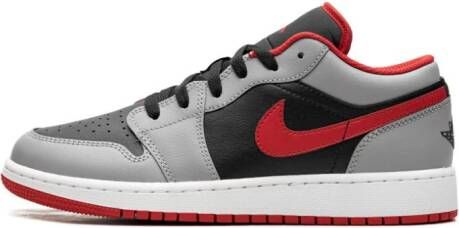 Jordan Kids Air Jordan 1 Low "Black Fire Red" sneakers Zwart