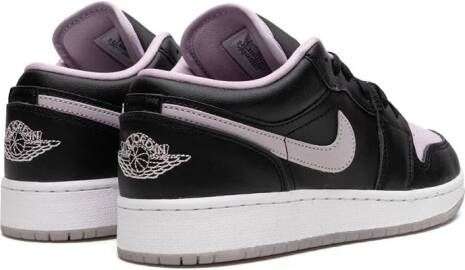 Jordan Kids "Air Jordan 1 Low Black Iced Lilac sneakers" Zwart