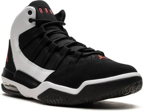 Jordan "Max Aura Infrared 23 sneakers" Zwart