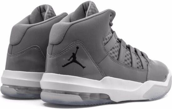 Jordan Max Aura sneakers Grijs