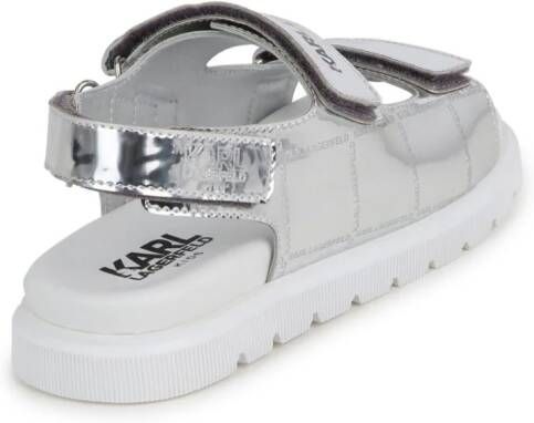 Karl Lagerfeld Kids Metallic sandalen met logoprint Grijs