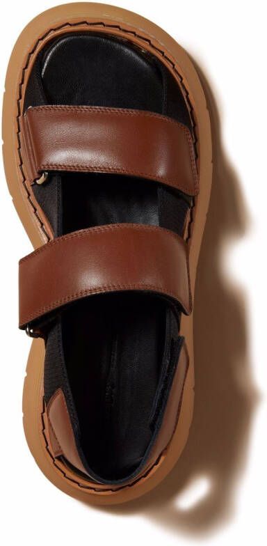 KHAITE Murray leren sandalen Bruin