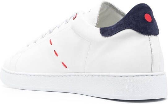 Kiton Sneakers met geborduurd logo Wit