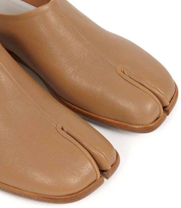 Maison Margiela Tabi leren pantoffels Bruin