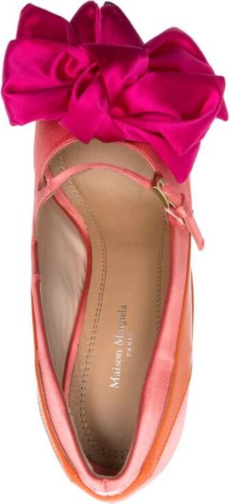 Maison Margiela Tabi Monster pumps met strik Roze