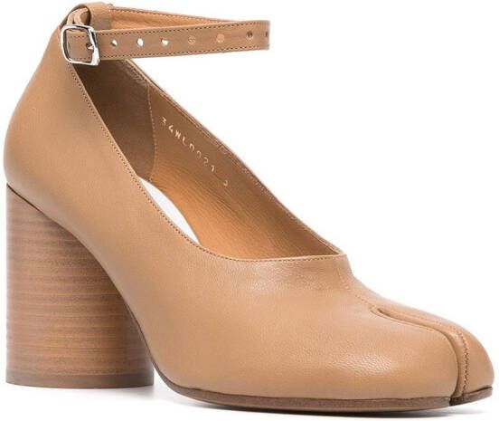 Maison Margiela Tabi 80mm Mary Jane pumps Bruin