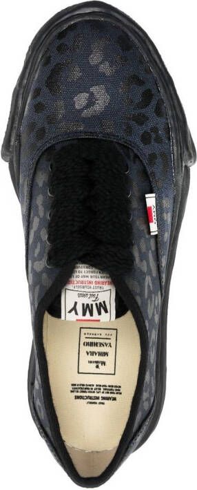 Maison Mihara Yasuhiro Sneakers met luipaardprint Zwart