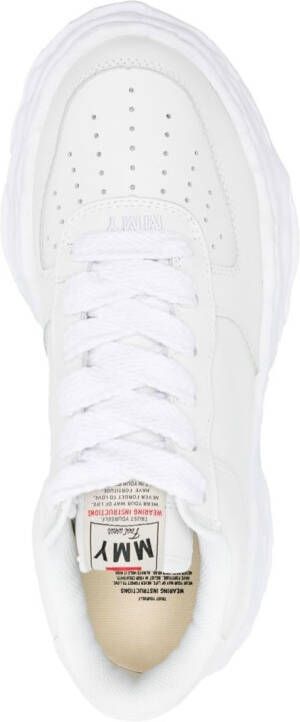 Maison MIHARA YASUHIRO Sneakers met geperforeerd detail Wit