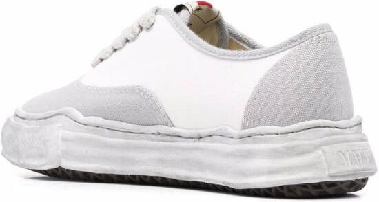 Maison MIHARA YASUHIRO Sneakers met contrasterend vlak Grijs