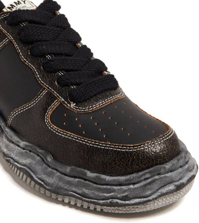 Maison MIHARA YASUHIRO Wayne sneakers met contrasterend stiksel Zwart