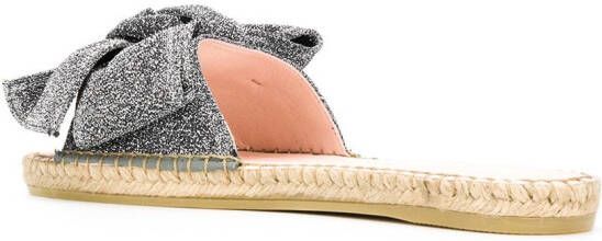 Manebi Hamptons slippers met strik Zilver