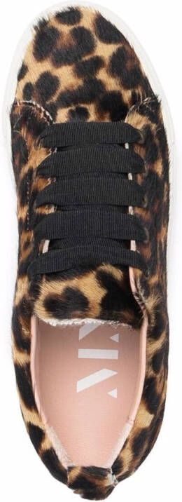 Manebi Sneakers met luipaardprint Bruin