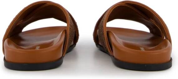 Manolo Blahnik Chiltern sandalen met gekruiste bandjes Bruin