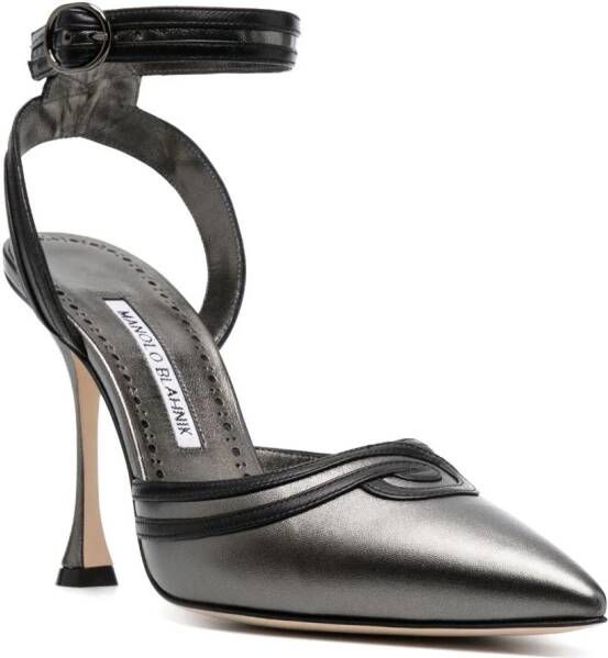 Manolo Blahnik Chonga leren pumps Grijs