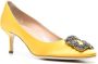 Manolo Blahnik Hangisi pumps met kristallen gesp Geel - Thumbnail 2