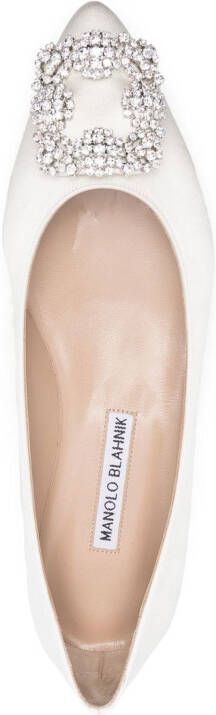 Manolo Blahnik Hangisi ballerina's verfraaid met kristallen Beige