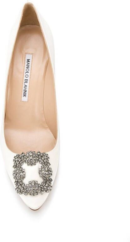 Manolo Blahnik Hangisi pumps Beige