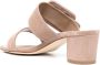 Manolo Blahnik Sandalen met grote gesp Beige - Thumbnail 3