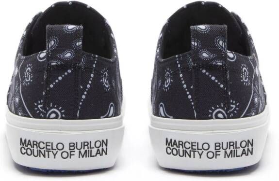 Marcelo Burlon County of Milan Viento sneakers met bandanaprint Zwart