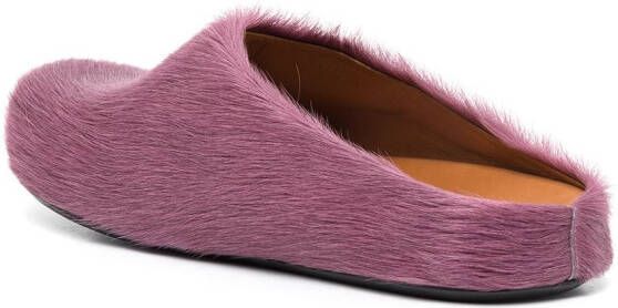 Marni Fussbett Sabot slippers met kalfshaar Paars