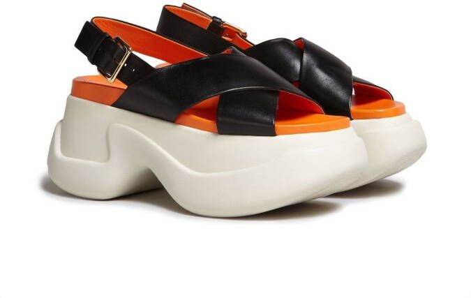 Marni Fussbett sandalen met plateauzool Zwart