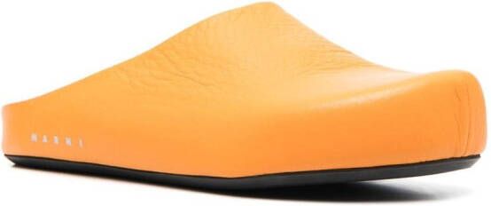 Marni Loafers met logoprint Oranje