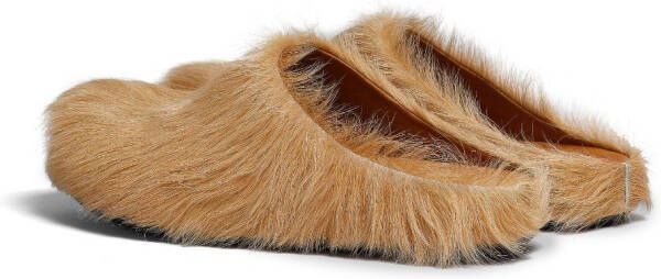 Marni Fussbet Sabot slippers met kalfshaar Bruin