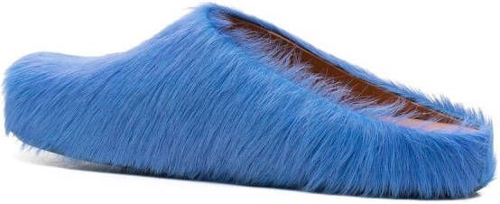 Marni Fussbett Sabot slippers met kalfshaar Blauw