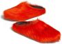 Marni Fussbett Sabot slippers met kalfshaar Oranje - Thumbnail 5