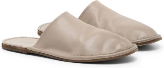 Marsèll Leren slippers met ronde neus Beige